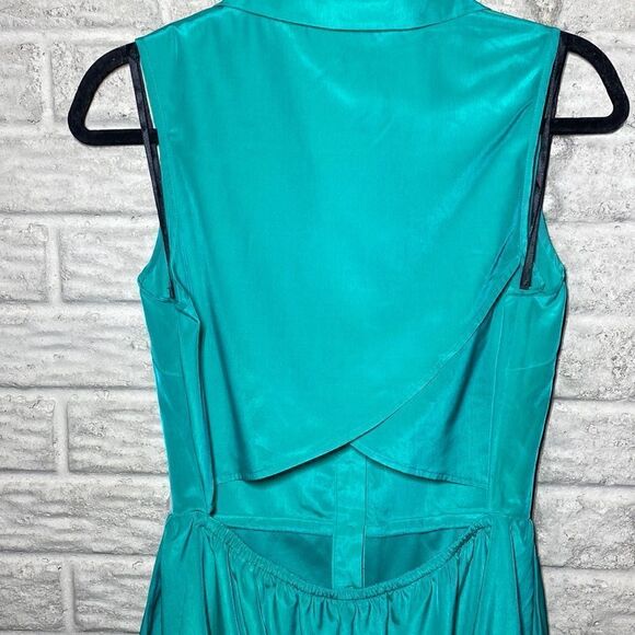 NWT MSRP $119 Bebe Green Sandi Open Back Dress Women's Size Small - Picture 9 of 9